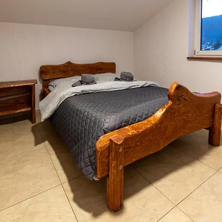 Gosciniec Lägenhet Lomnica (Walbrzych)