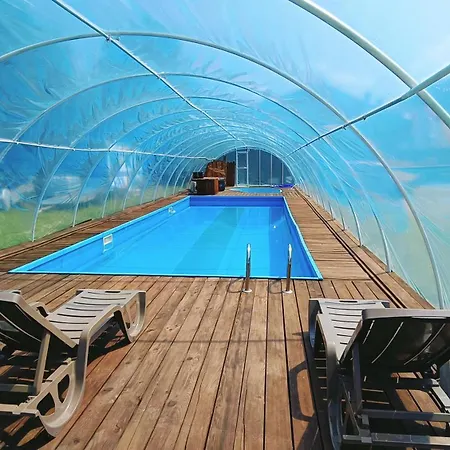 Gosciniec Lägenhet Lomnica (Walbrzych)