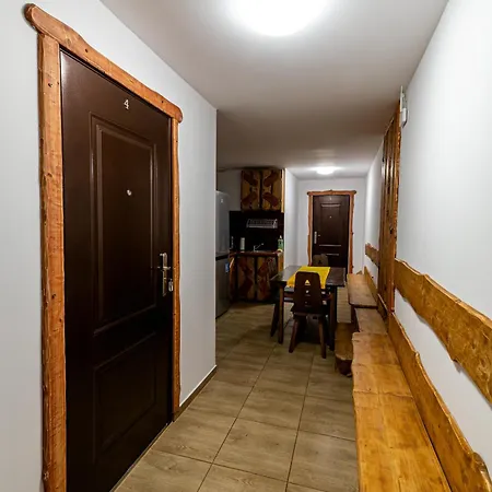 Gosciniec Lägenhet Lomnica (Walbrzych)