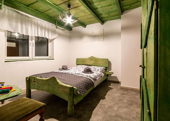 Gosciniec * Lomnica (Walbrzych)