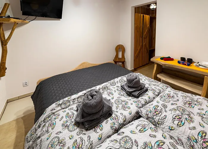 Gosciniec * Lomnica (Walbrzych)